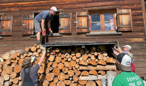 Artikelbild zu Artikel Der Hütten-Winter kann kommen – Danke an alle Helfer!
